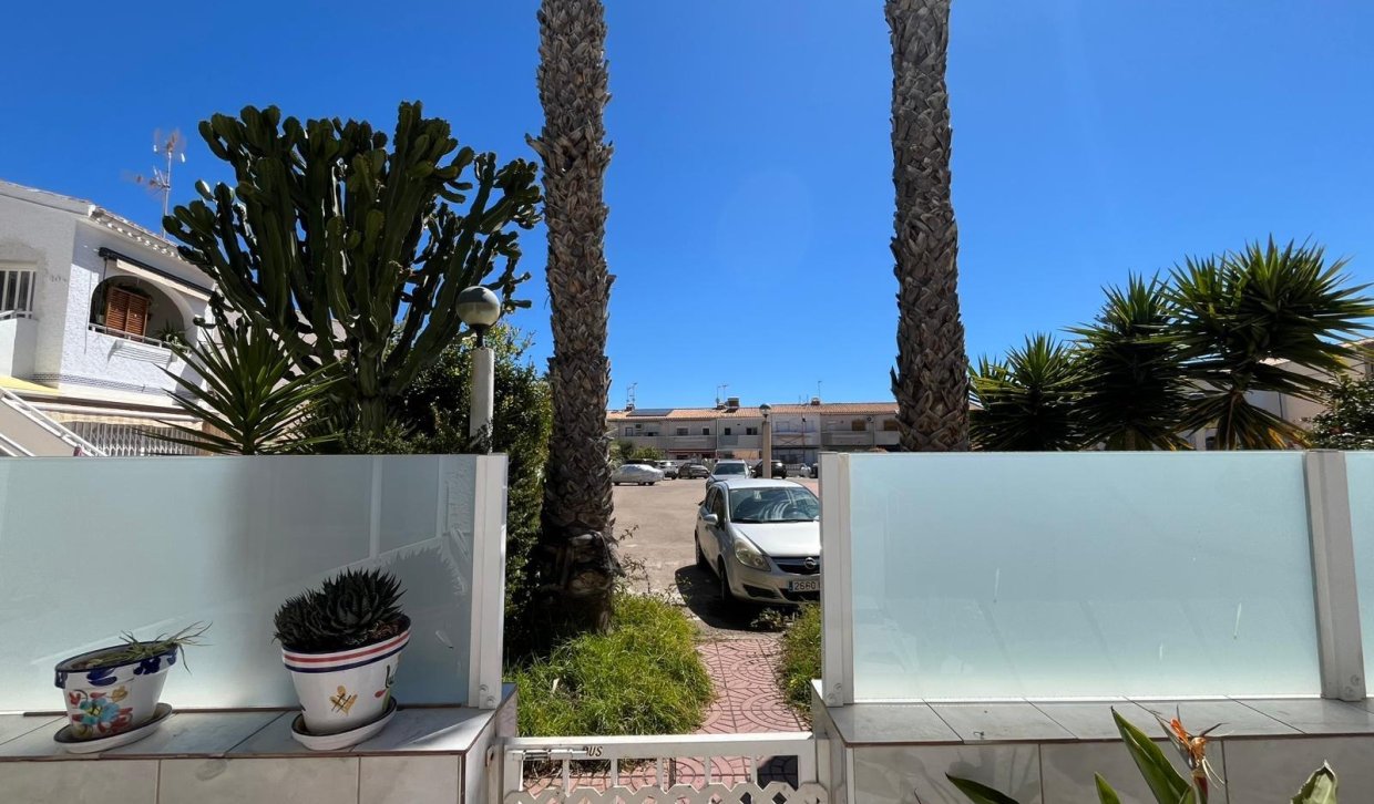 Verhuur - Appartement  - Orihuela Costa - La Regia