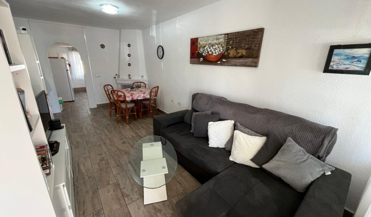 Verhuur - Appartement  - Orihuela Costa - La Regia