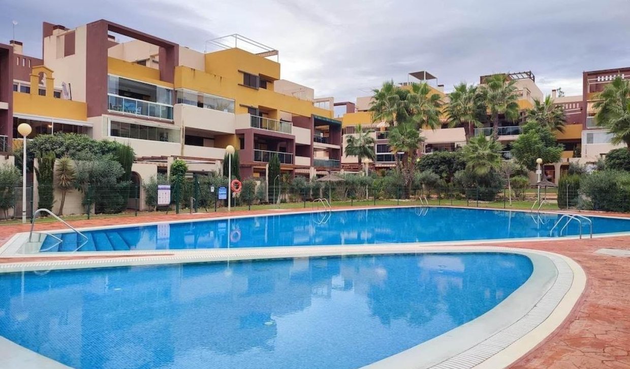 Resale - Apartment  - Orihuela Costa - Punta Prima