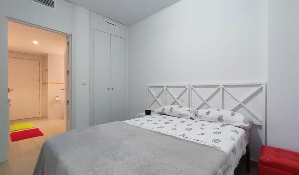 Resale - Apartment  - Orihuela Costa - Punta Prima