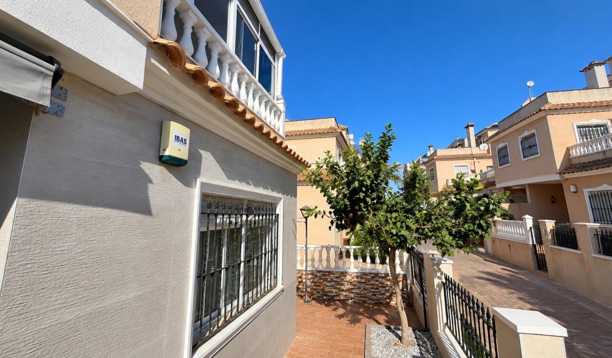 Rental - semi-detached house - Orihuela Costa - La Regia