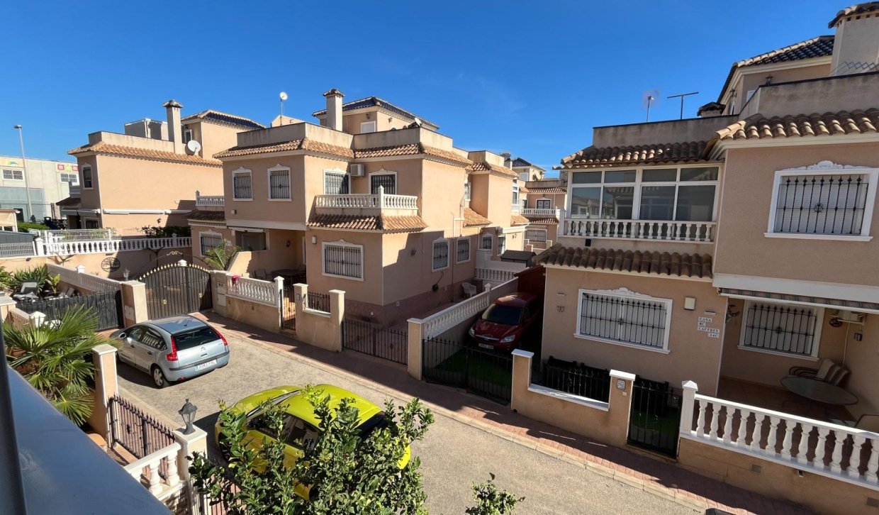 Rental - semi-detached house - Orihuela Costa - La Regia