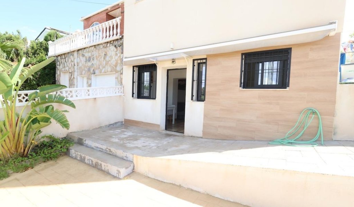 Alquiler - Apartamento  - Torrevieja - Los balcones