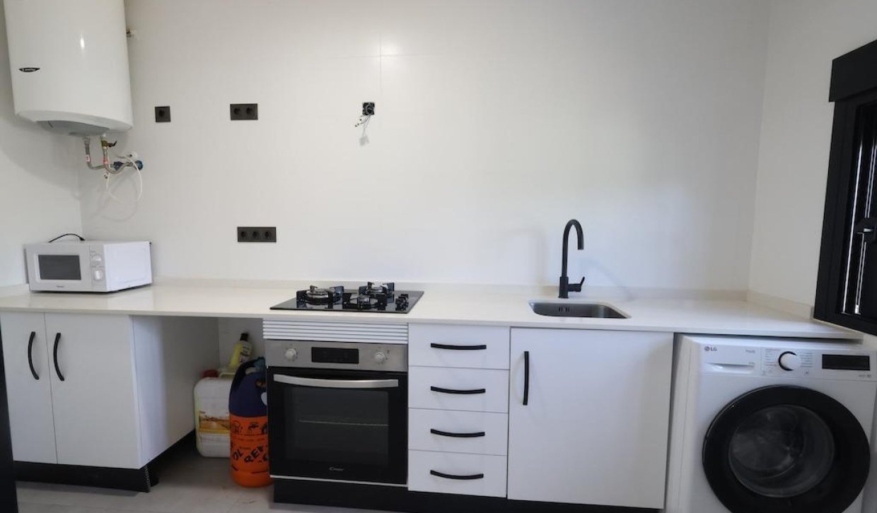 Alquiler - Apartamento  - Torrevieja - Los balcones