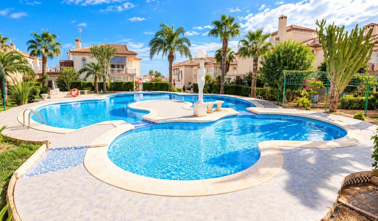 Odsprzedaż - Mieszkanie w bloku - Torrevieja - Los Altos