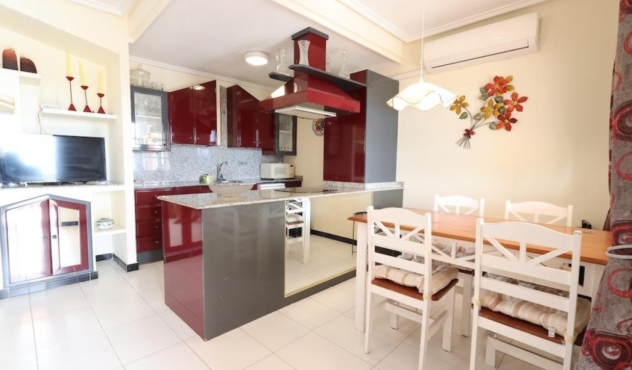 Odsprzedaż - Mieszkanie w bloku - Torrevieja - Los Altos