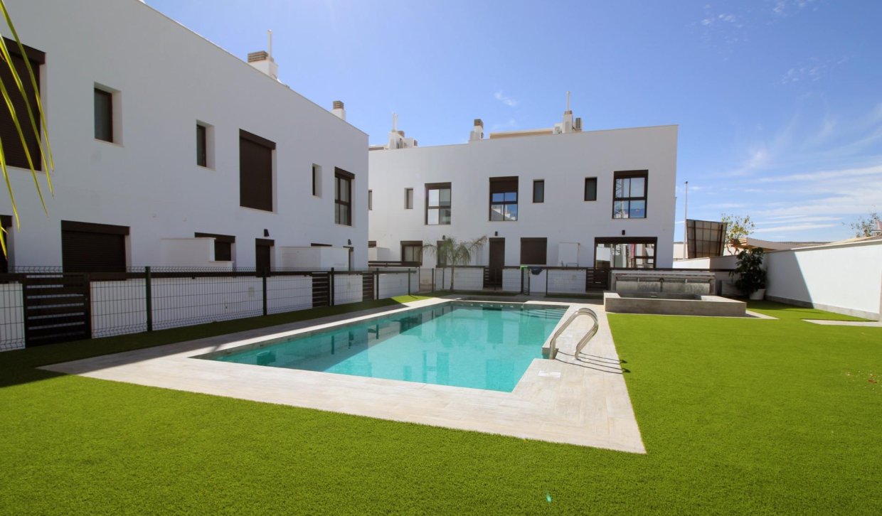 New Build - Villa - Pilar de la Horadada - parque Andromeda
