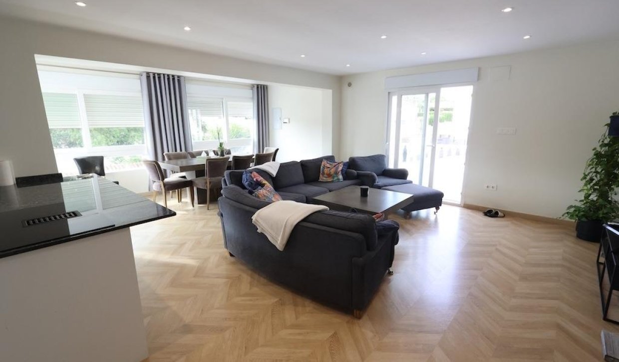 Resale - Chalet - Torrevieja - Los Balcones - Los Altos del Edén