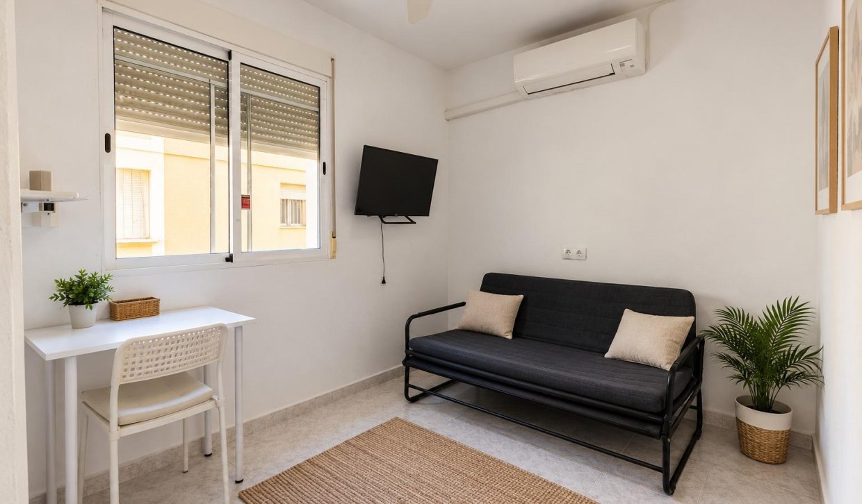 Resale - Upper floor bungalow - Torrevieja - La Siesta - El Salado - Torreta