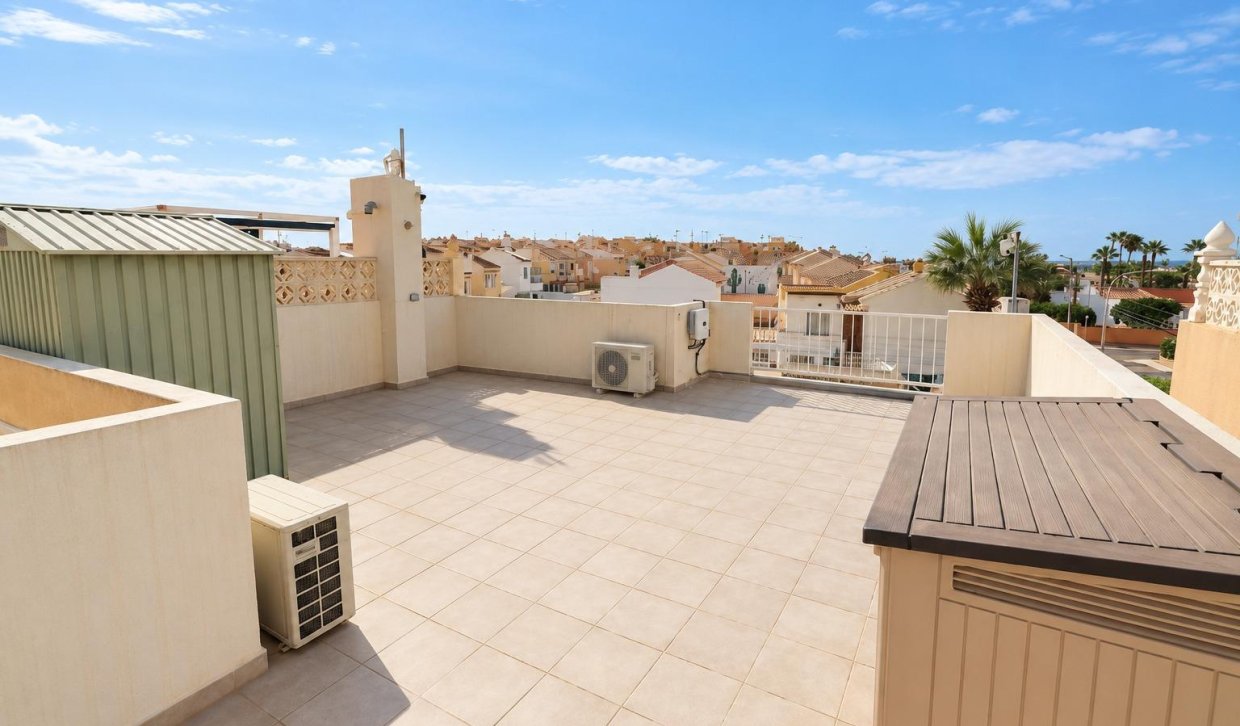 Resale - Upper floor bungalow - Torrevieja - La Siesta - El Salado - Torreta