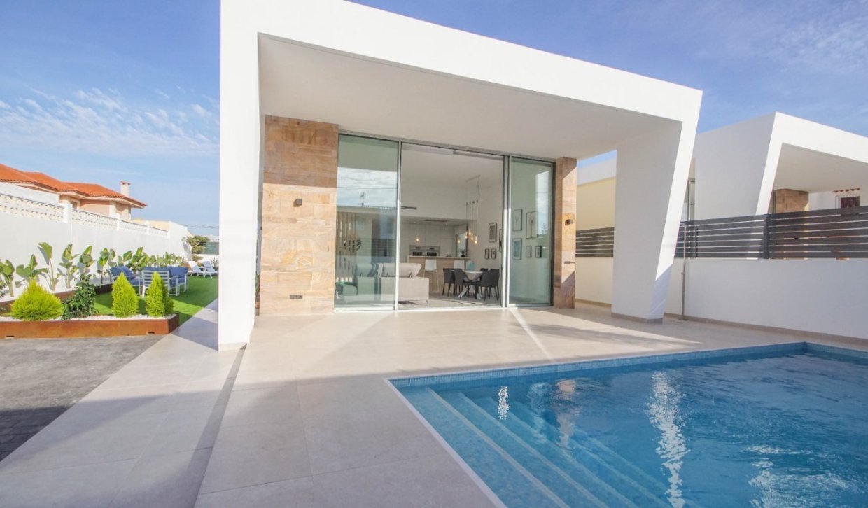 Obra nueva - Villa - Torrevieja - Los balcones