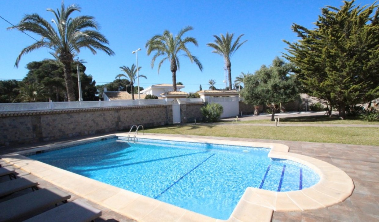 Segunda Mano - Villa - Orihuela Costa - Cabo Roig